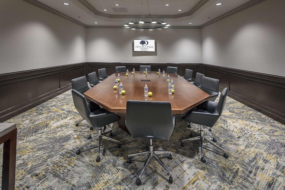 DoubleTree by Hilton Hotel Modesto photo 59