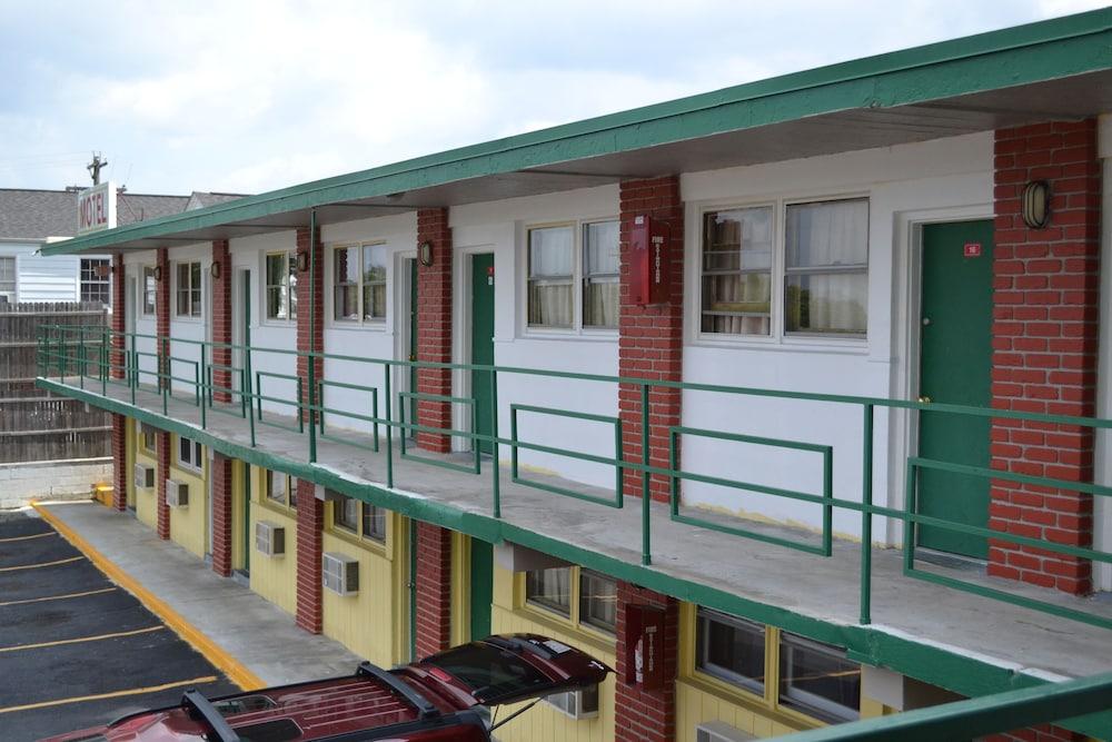 Budget Inn photo 28