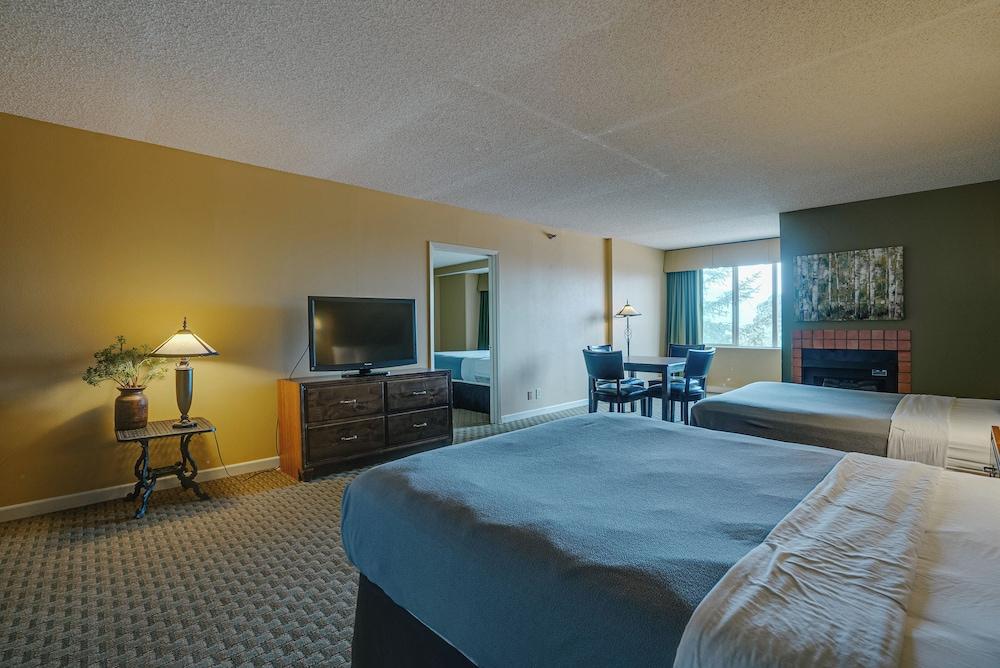 Lodge at Angel Fire Resort photo 7