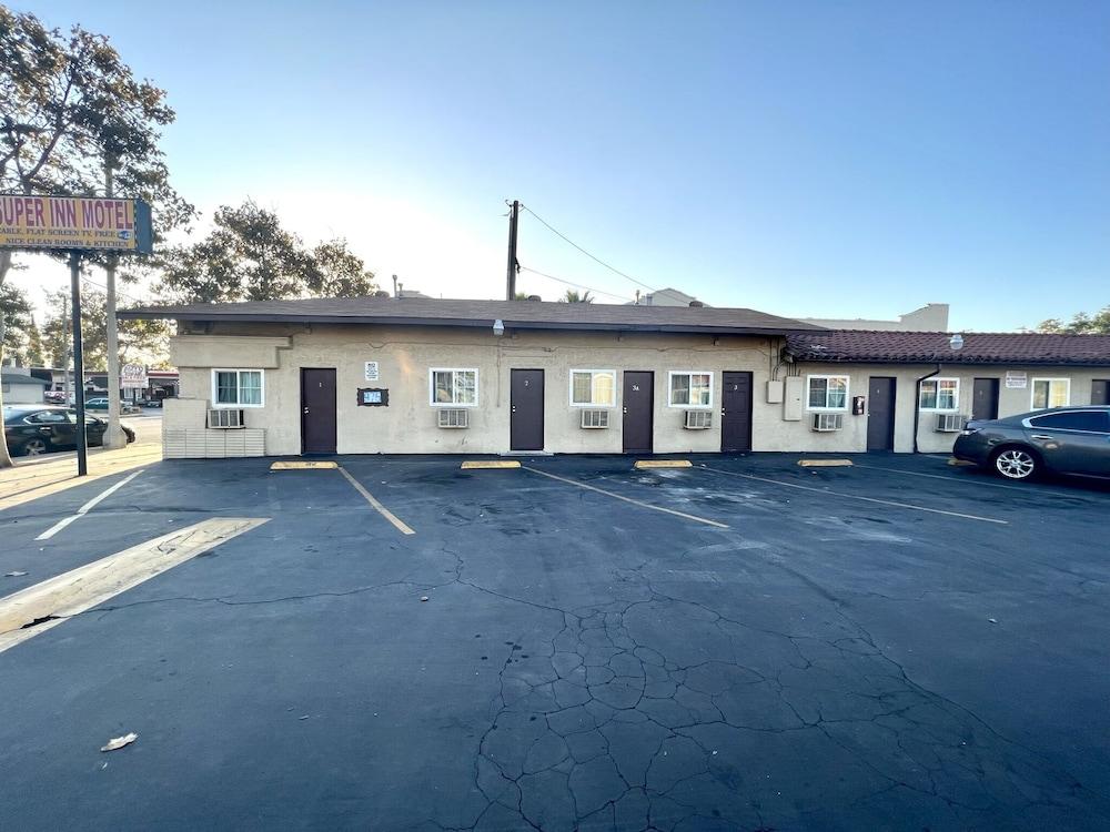 Super Inn photo 4