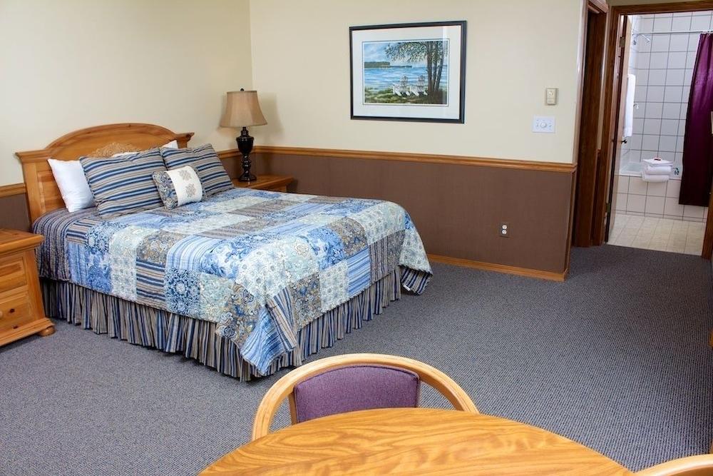 Bay Breeze Resort photo 12