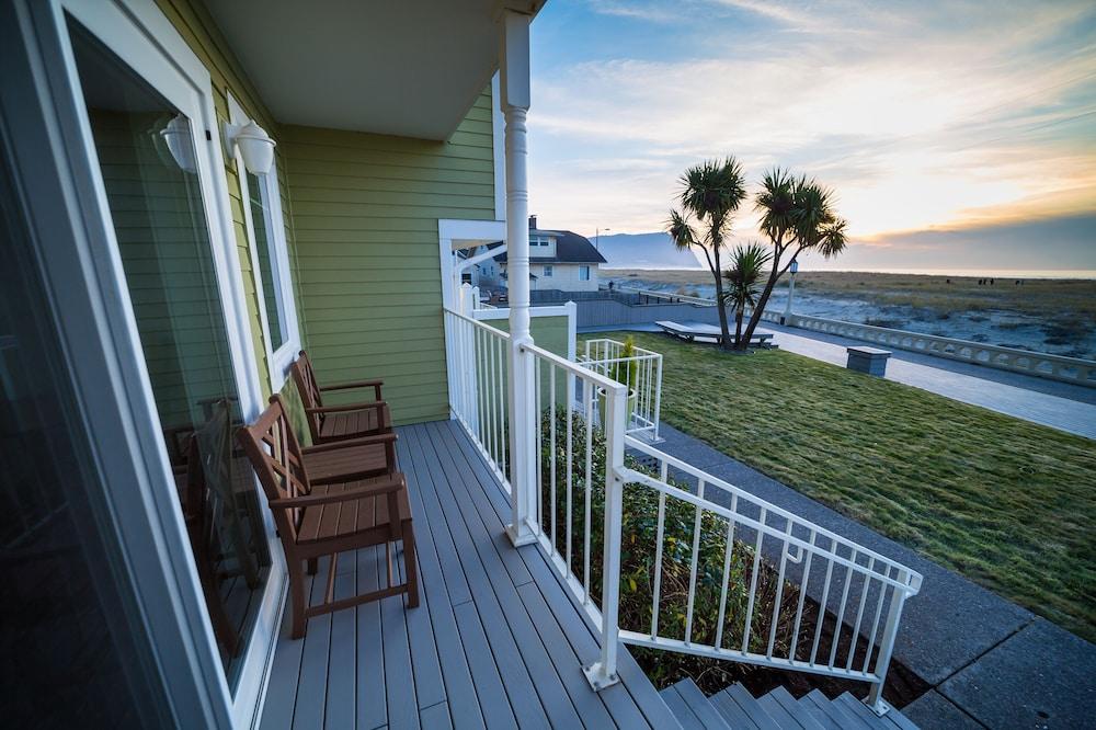 Inn of the Four Winds Oceanfront Seaside photo 15