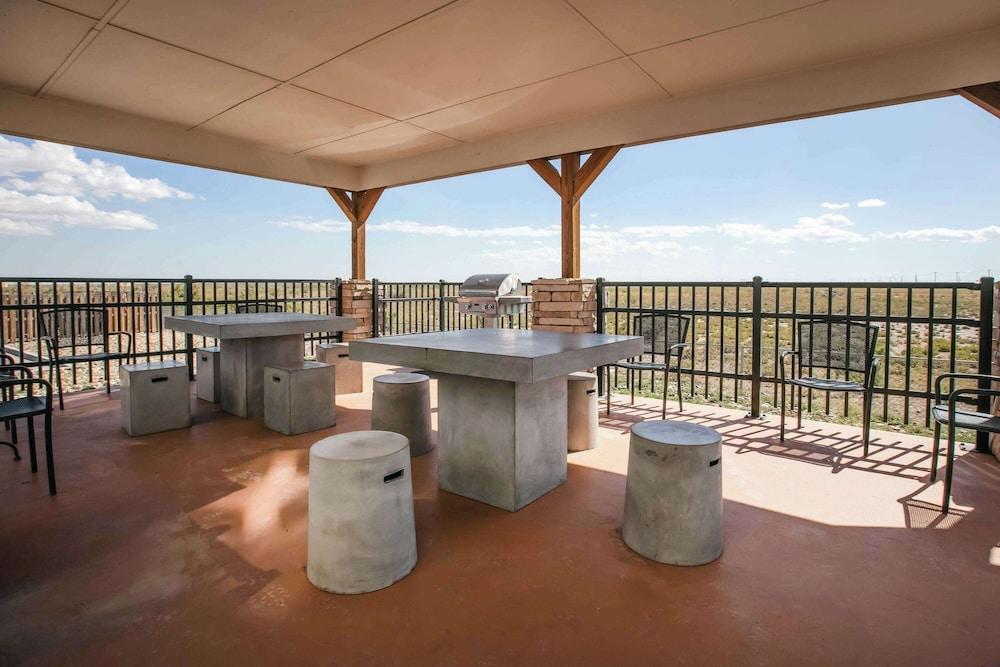 Microtel Inn & Suites By Wyndham Pecos photo 18