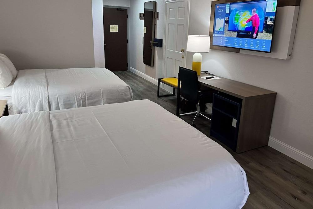 Comfort Inn & Suites Houston Key-Katy photo 12
