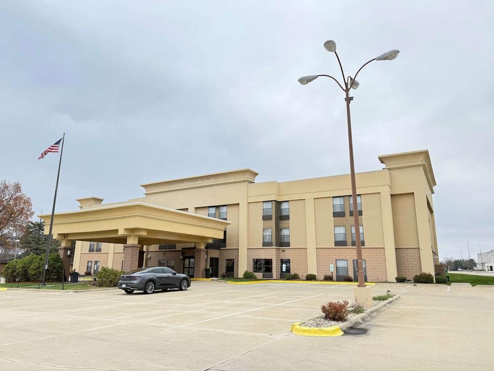 SureStay by Best Western Forsyth Decatur photo 12
