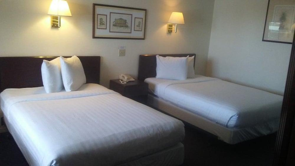 Sunshine Motel photo 12
