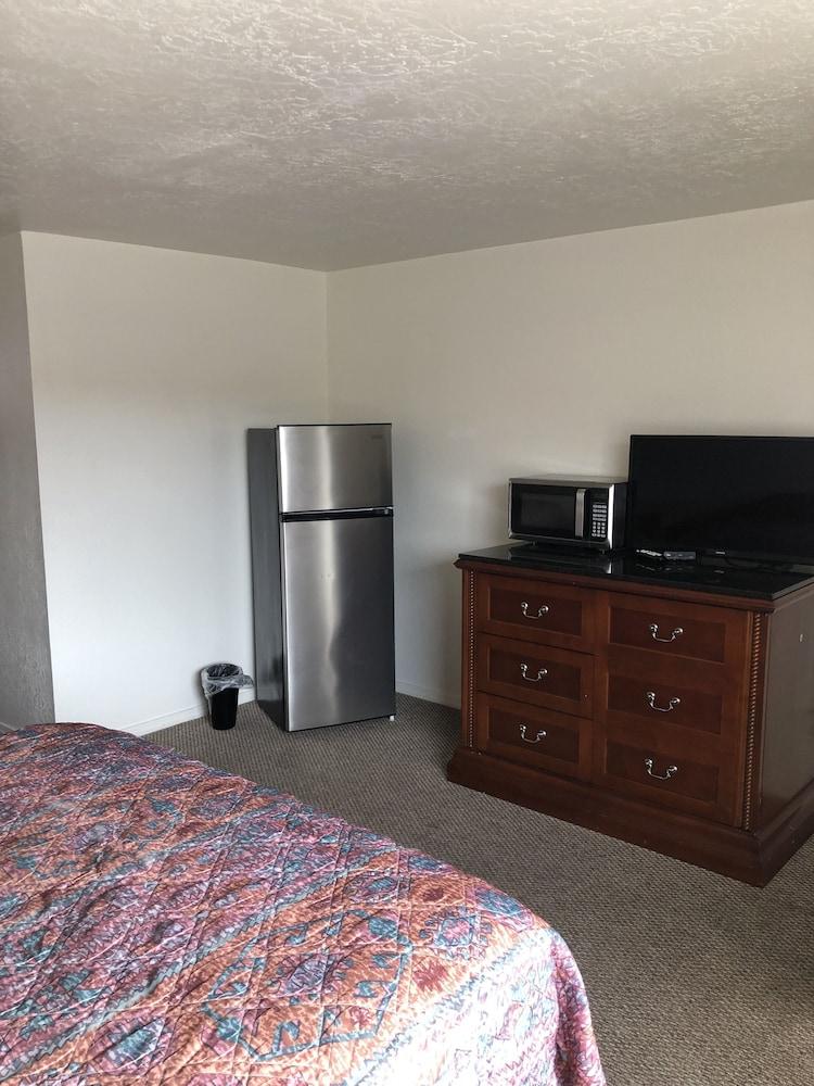 Townhouse Motel photo 5