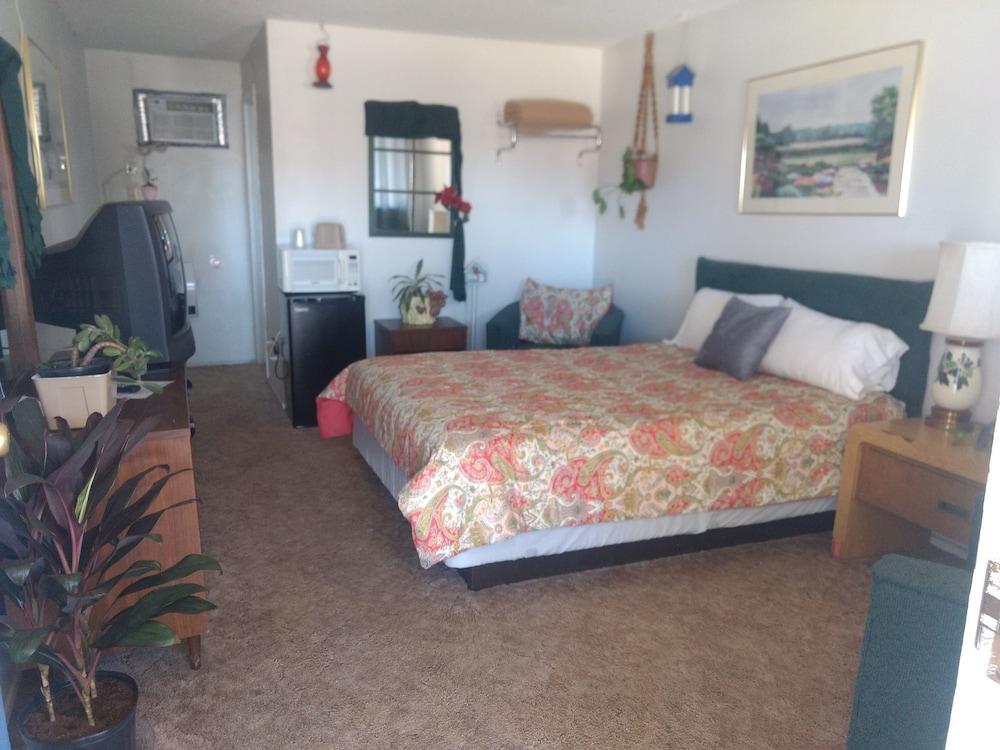 Stagecoach 66 Motel photo 24