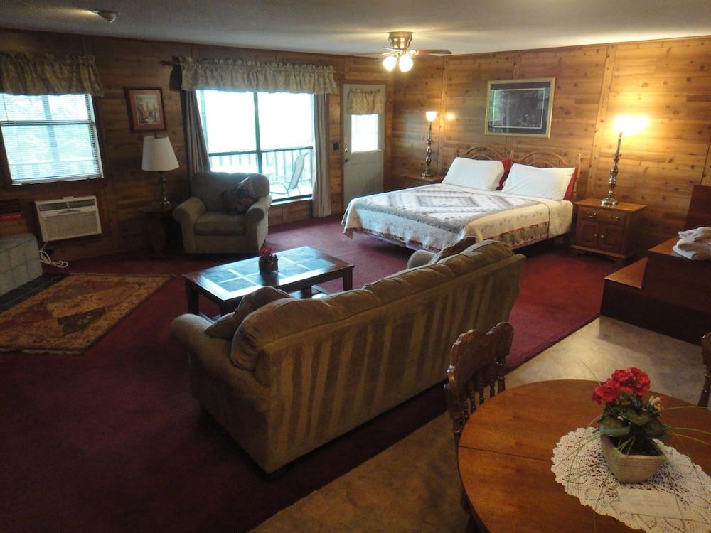 Brackenridge Lodge photo 29