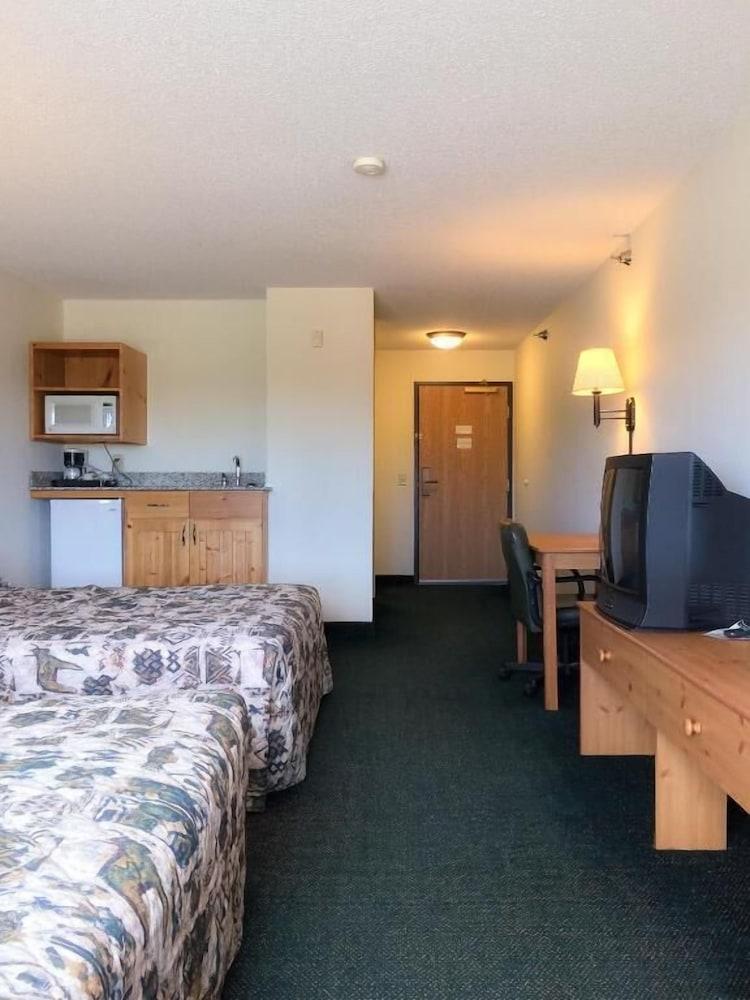 White Oak Inn & Suites photo 23