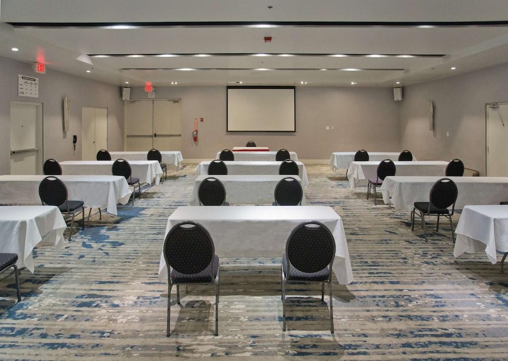 DoubleTree by Hilton Chico photo 45