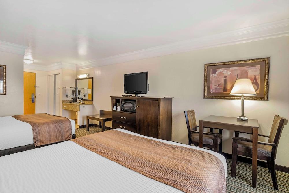 Best Western Liberty Inn photo 15
