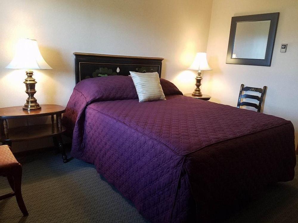 Leona's Motel photo 13