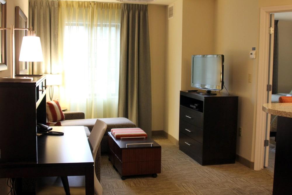 Staybridge Suites Liverpool Syra by IHG photo 29