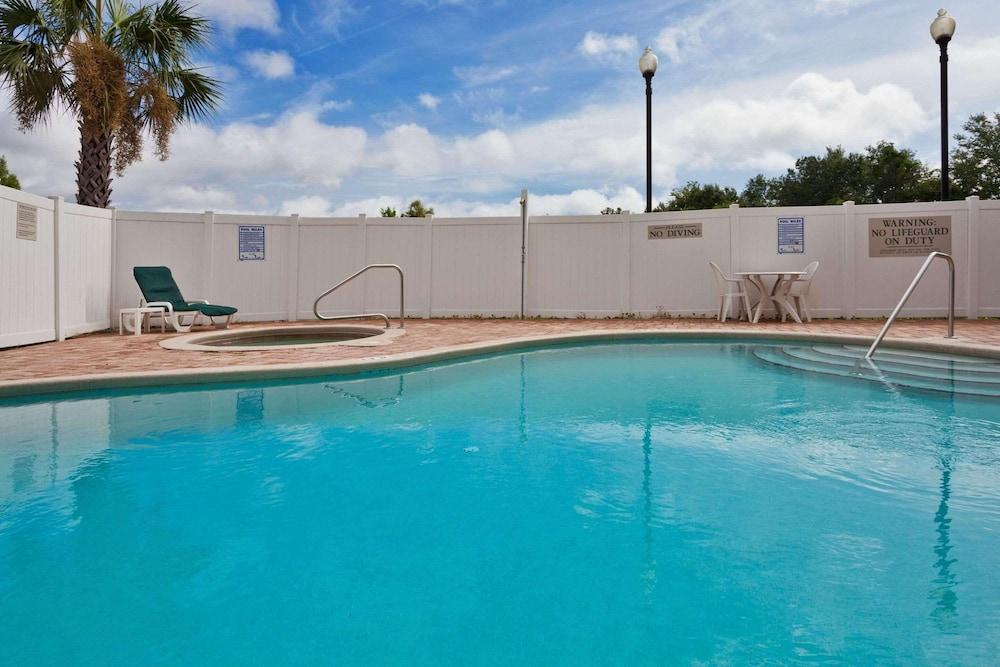 Country Inn & Suites by Radisson, Jacksonville West, FL photo 11