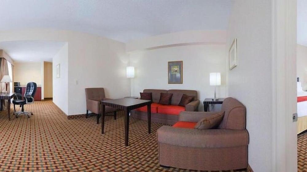 Holiday Inn Express Hotel & Suites Ocoee East by IHG photo 16