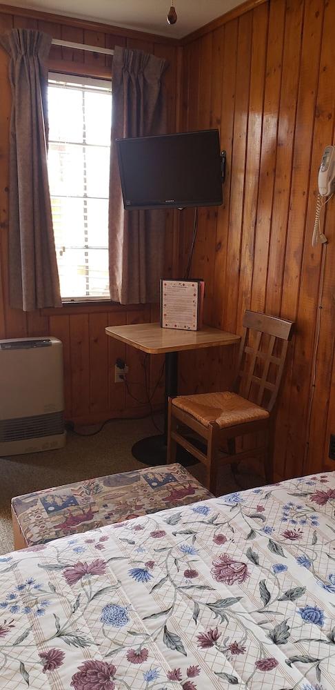 Canyon Motel photo 26