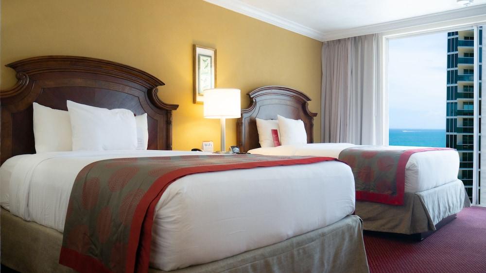 Ramada Plaza by Wyndham Marco Polo Beach Resort photo 31