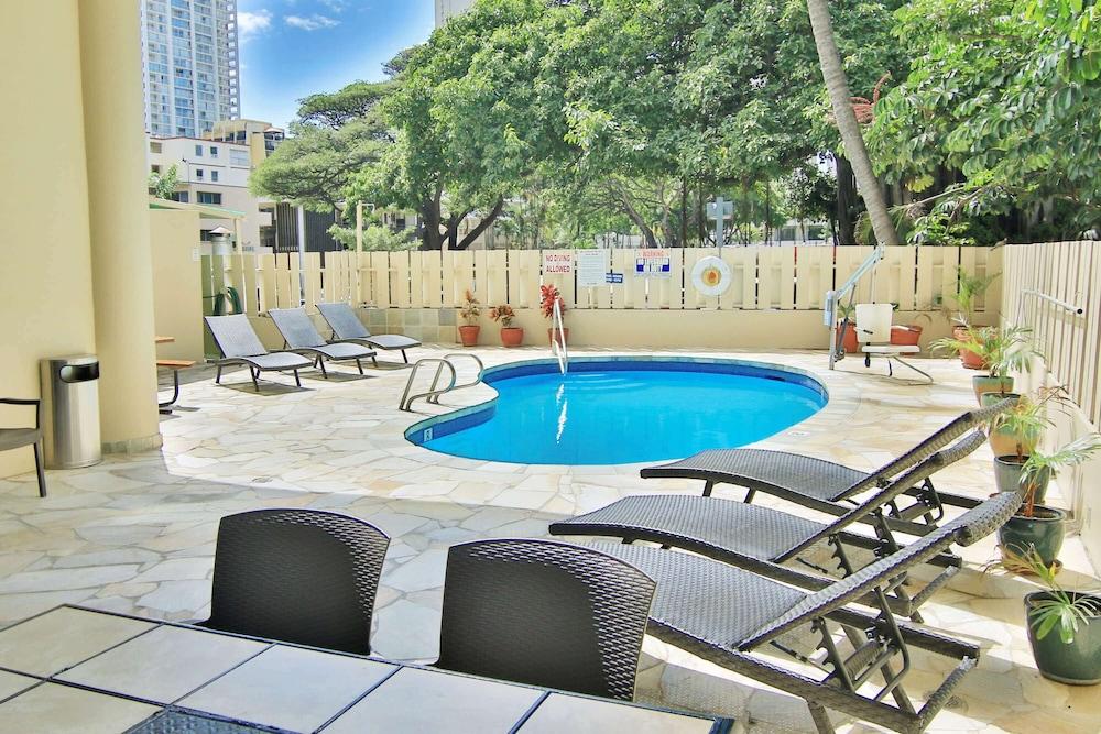 Aqua Aloha Surf Waikiki photo 32