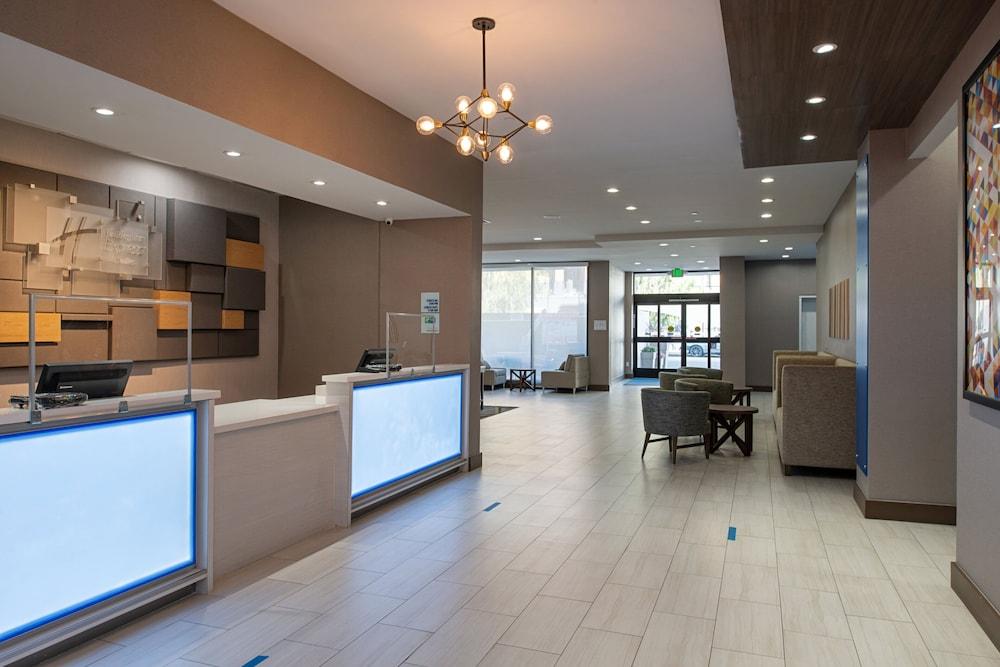 Holiday Inn Express & Suites Los Angeles Downtown West by IHG photo 37