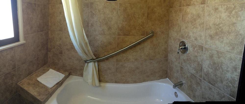 Budget Inn Barstow photo 18