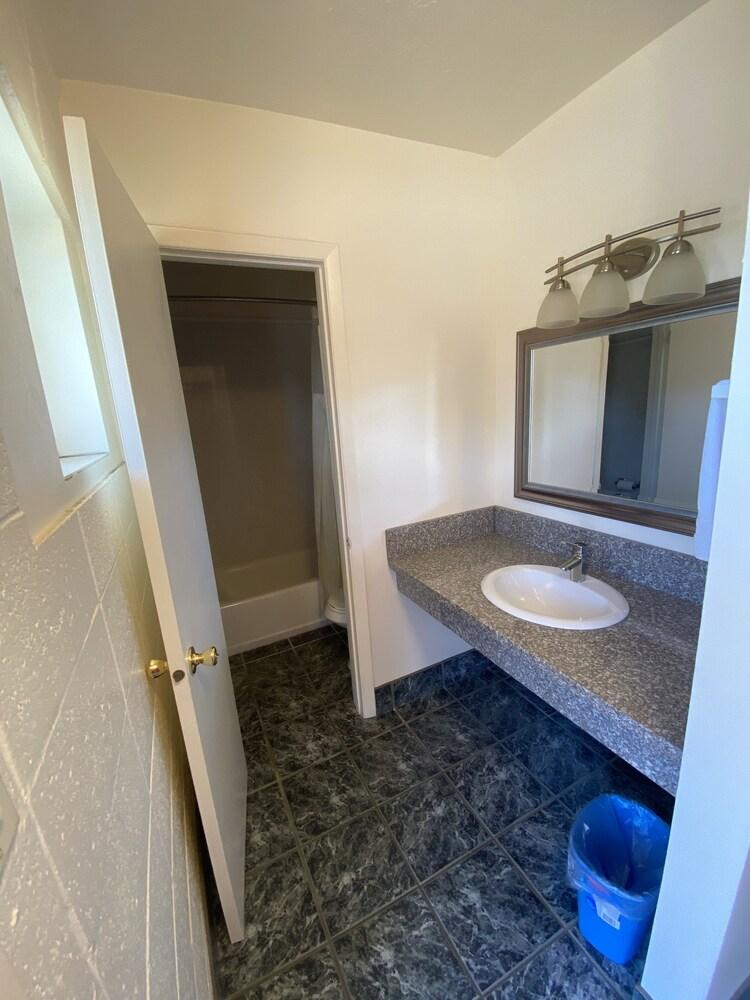 Budget Inn Motel photo 5