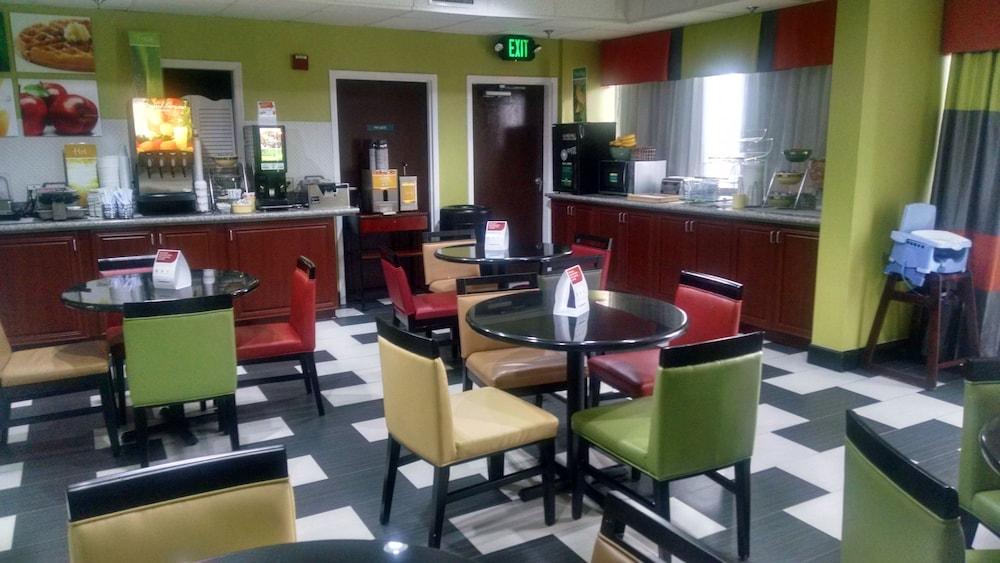 Quality Inn Prattville I-65 photo 23