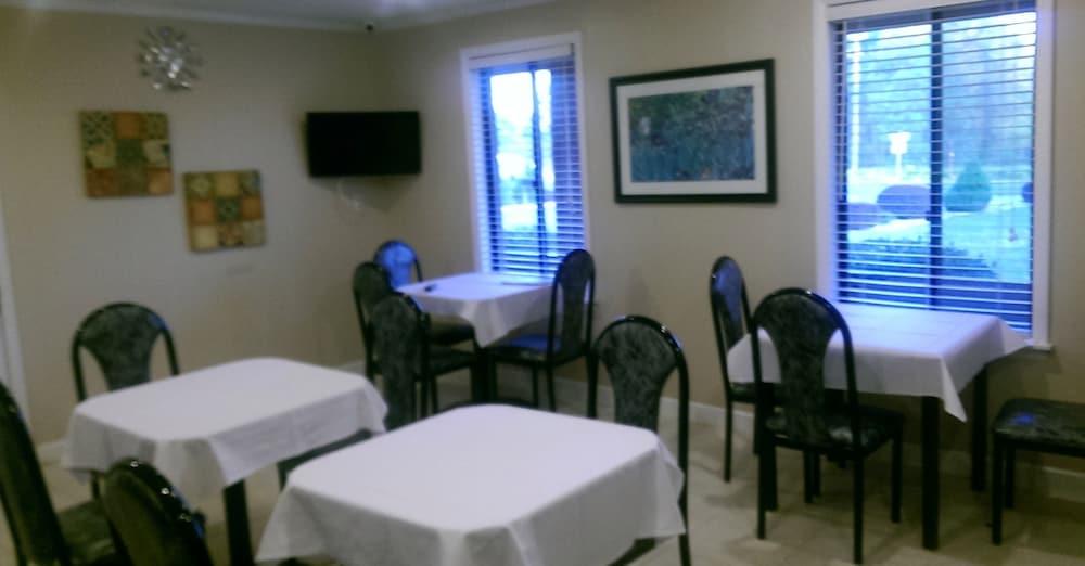 Timberlake Motel photo 11