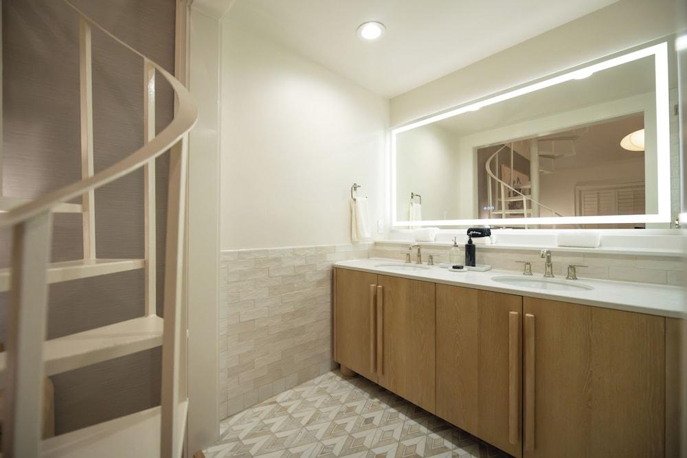 Garden District Hotel photo 33