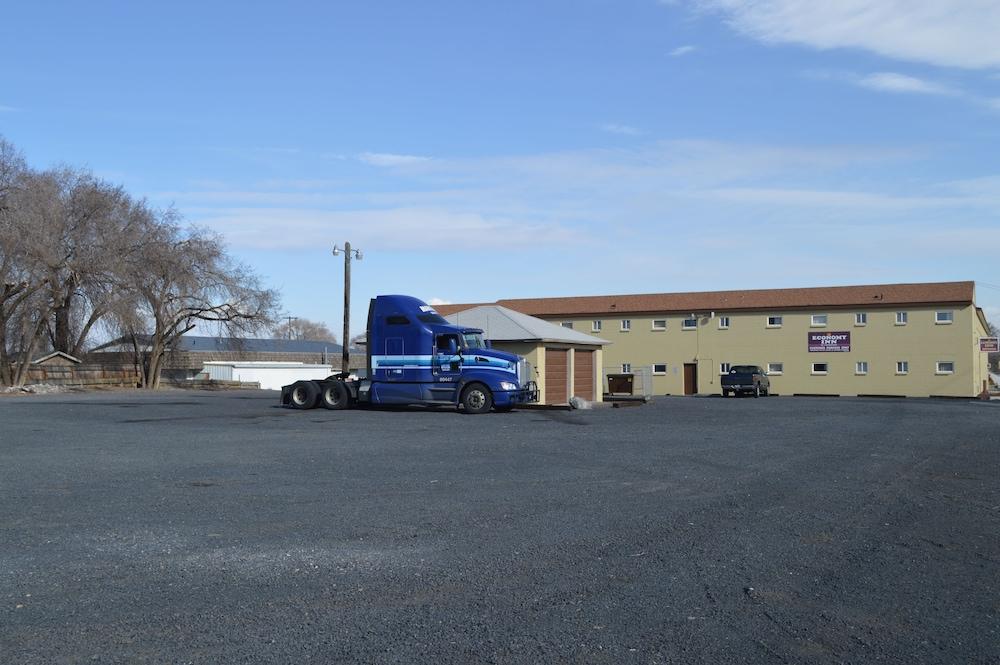 Economy Inn photo 3