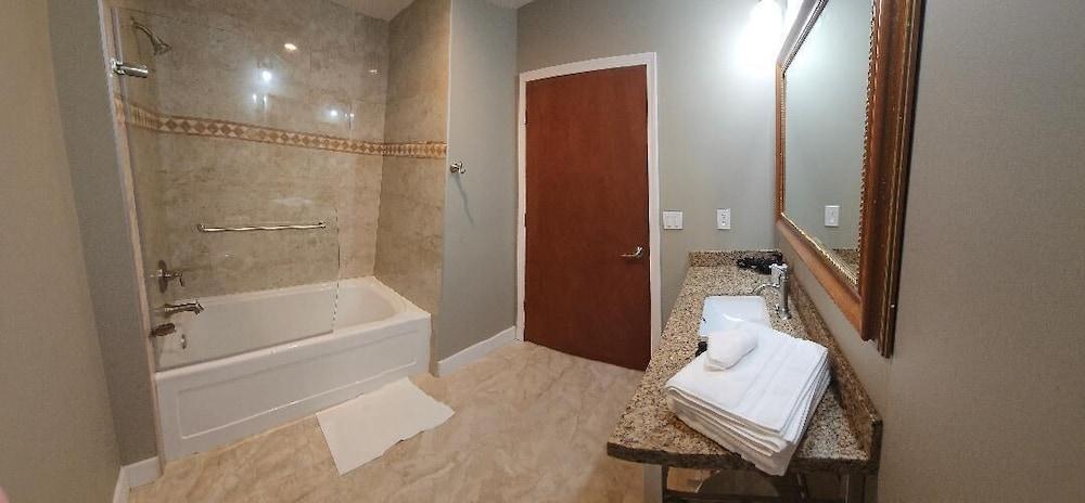 Lakeview Hotel photo 16