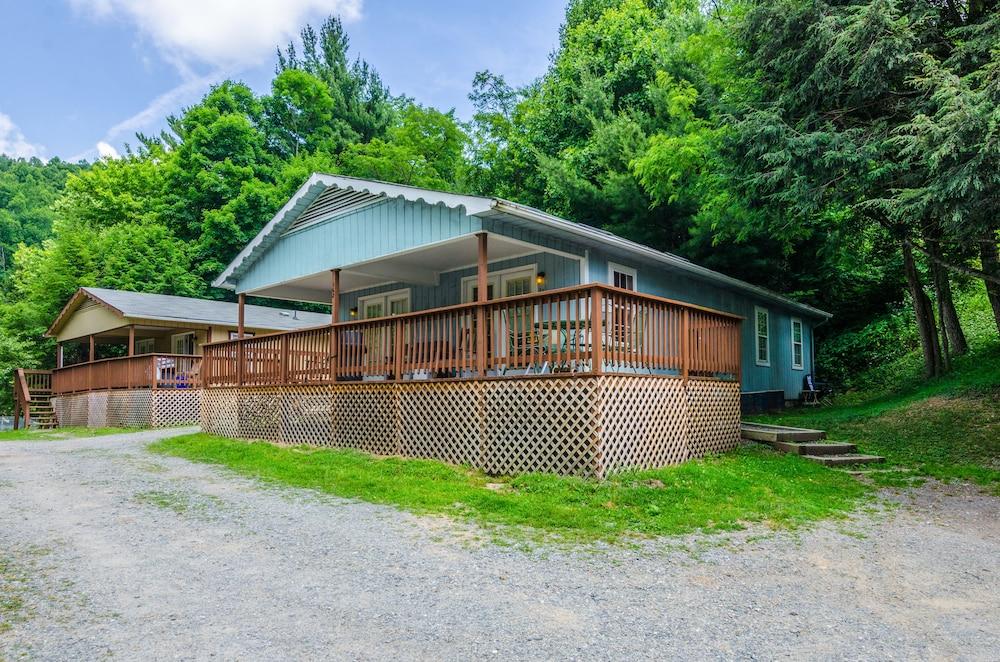 Highland Hills Motel and Cabins – A Master Hosts Resort photo 14