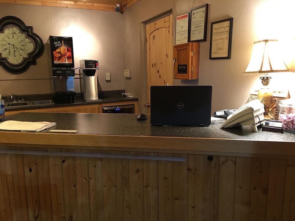 Hotel Expedition photo 33