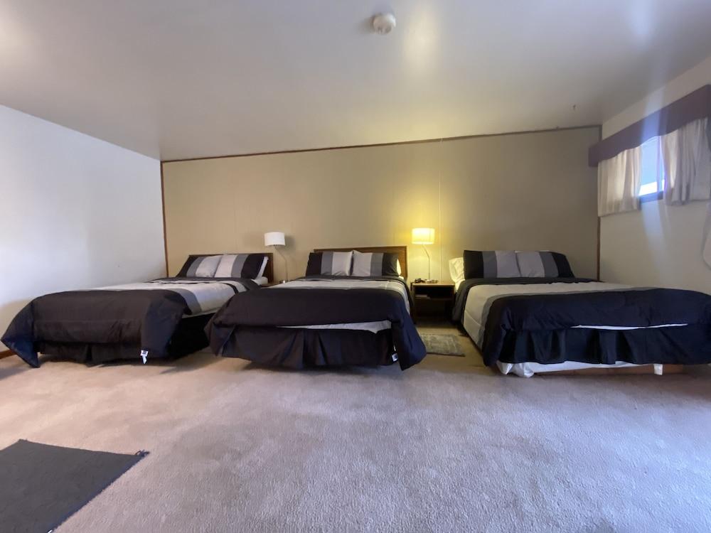 Duffer Motel photo 23