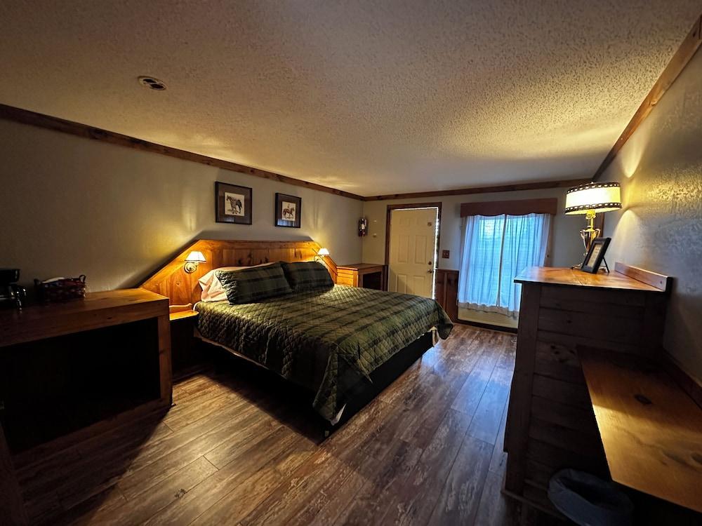 Three Bear Lodge photo 2
