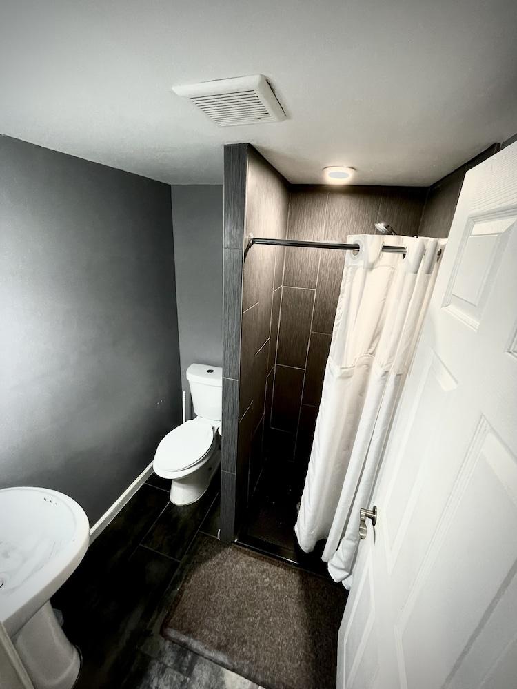 Sheridan Hostel photo 32