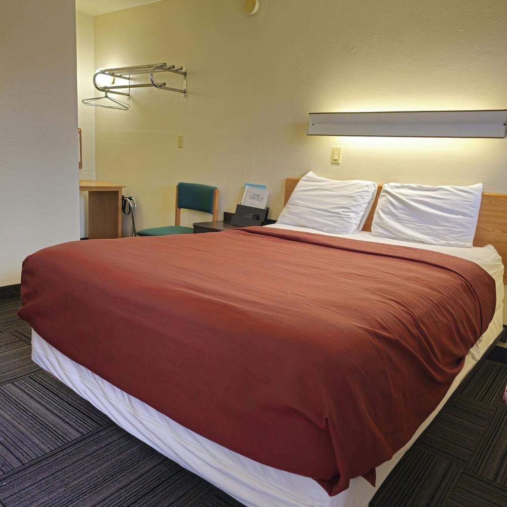 Home Motel Abbotsford photo 7