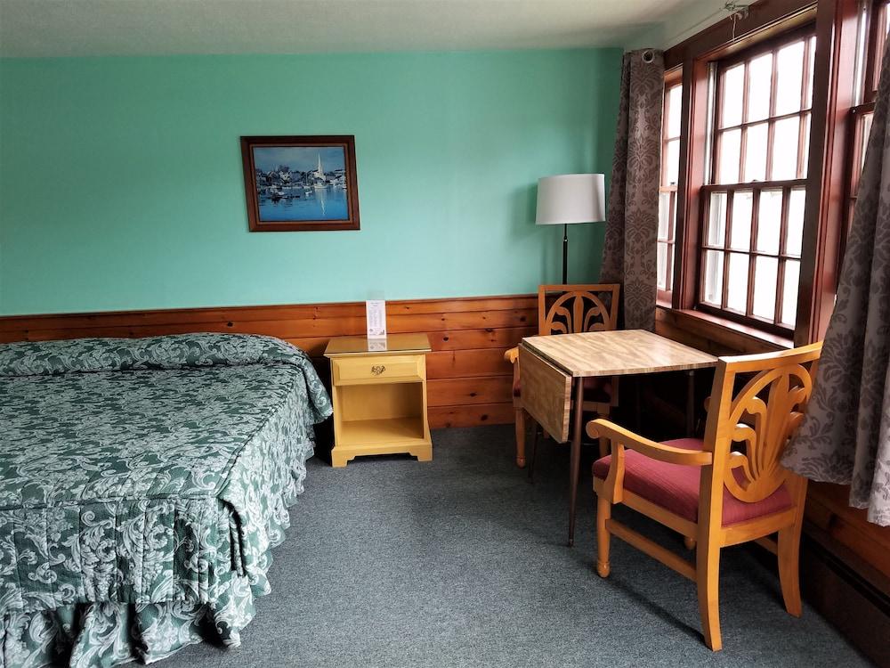 Bass River Motel photo 31