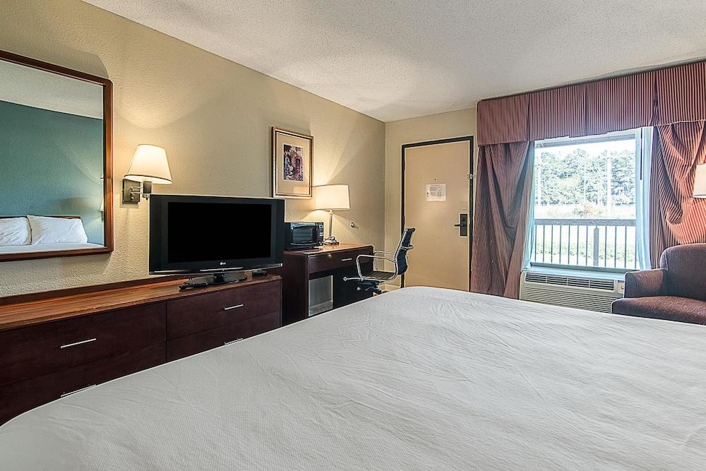 Econo Lodge photo 5