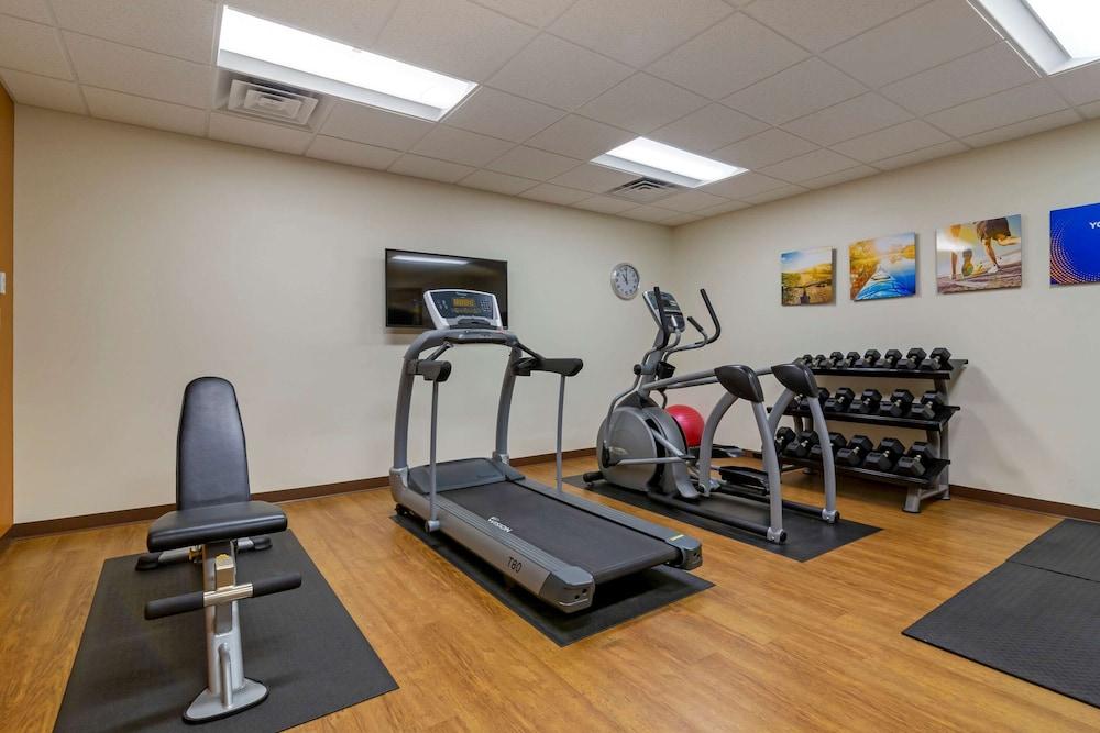 Comfort Inn & Suites Mandan - Bismarck photo 28