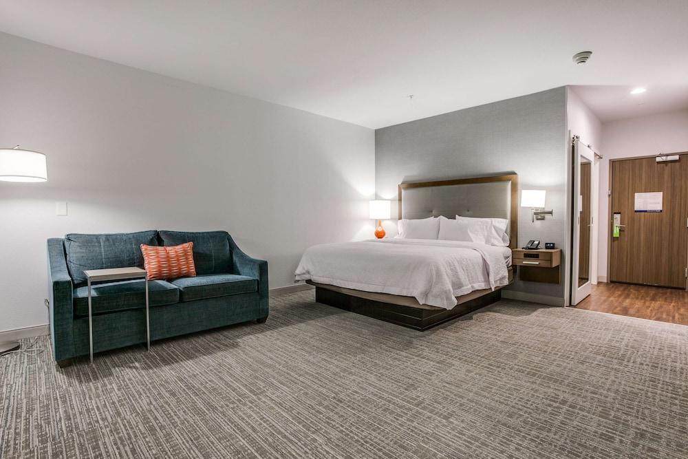 Hampton Inn & Suites North Dallas Central Expy photo 14