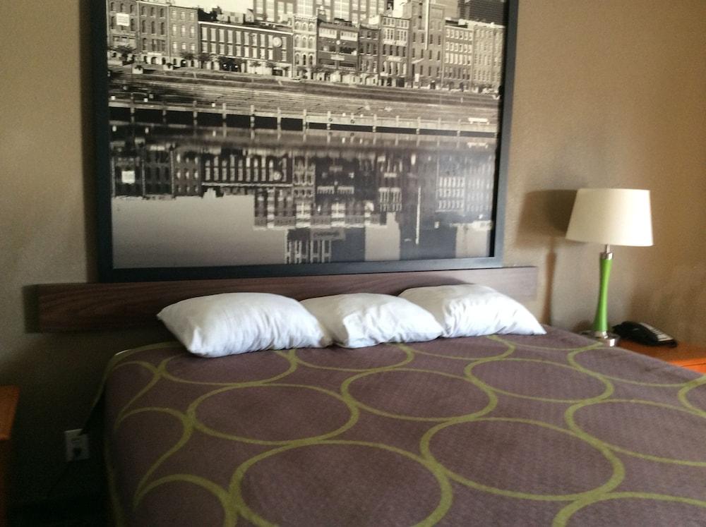 Super 8 by Wyndham Chattanooga/East Ridge photo 8