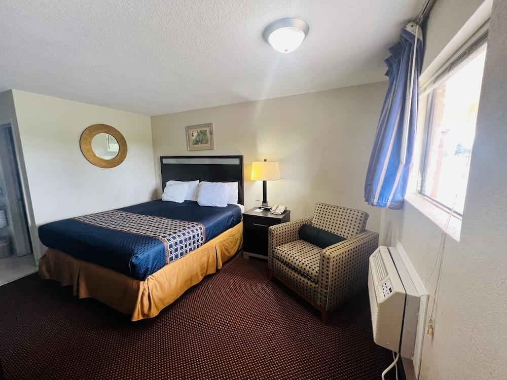 Americas Best Value Inn Edna photo 6