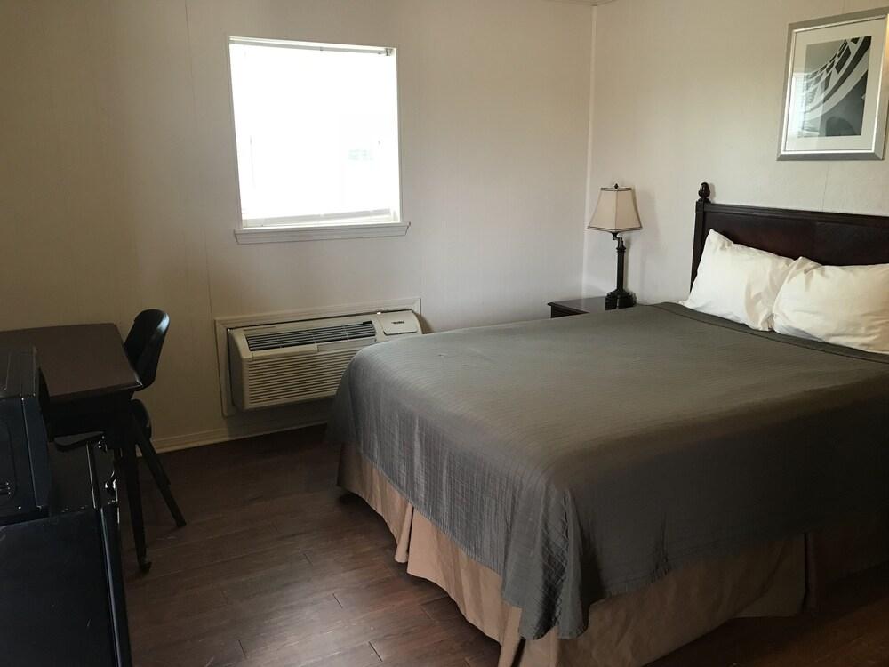 Trend Motel and RV Park photo 20
