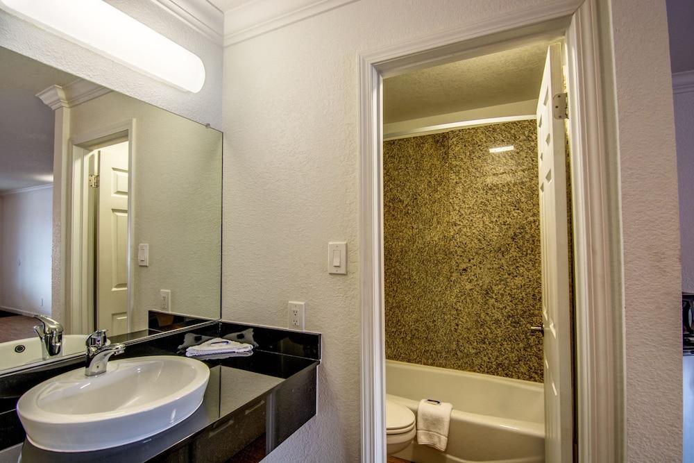 Motel 6 Manteca, CA photo 17