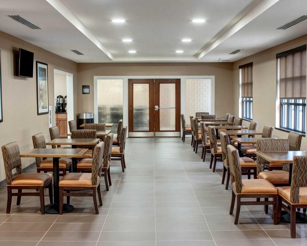 Comfort Inn & Suites Caldwell photo 25