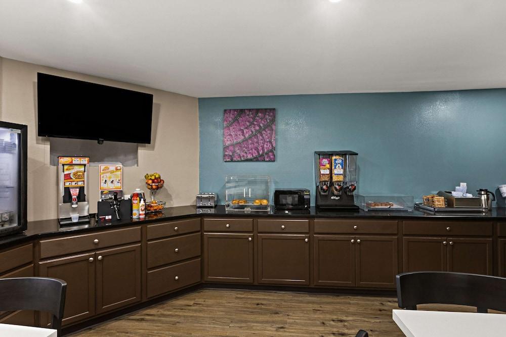 Sleep Inn Lithonia - Atlanta East photo 27