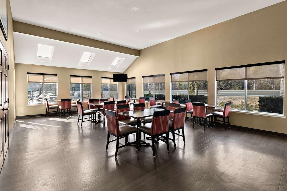 Comfort Inn & Suites Sequoia/Kings Canyon photo 25