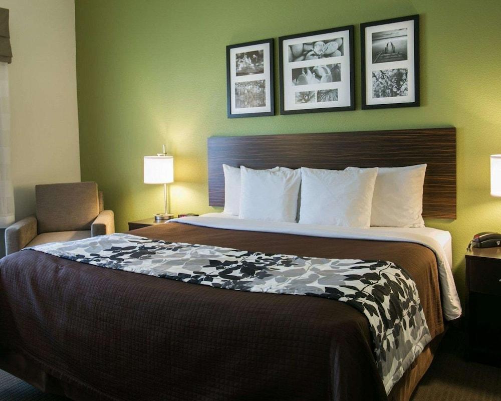 Sleep Inn & Suites Dripping Springs - Austin Area photo 12