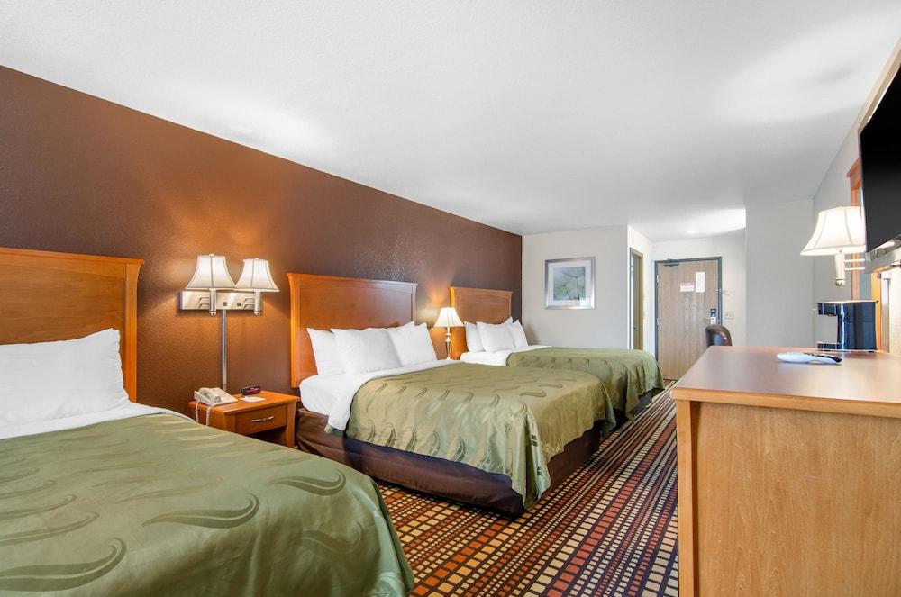 Quality Inn Kearney - Liberty photo 10
